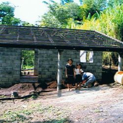 Construcción de viviendas. El Salvador. FSySM